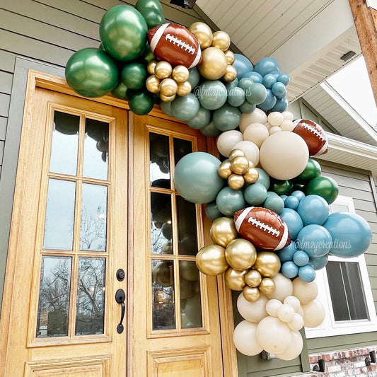 FOOTBALL BALLOON GARLAND KIT