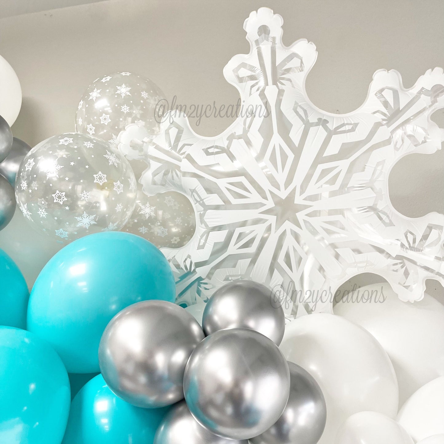 Snowflake Balloon